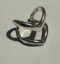 "Doppio Battito" – Anello a Cuore Stilizzato