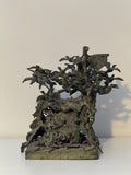 "Libertà nel Vento" – Scultura Monumentale in Metallo: Volo d'Aquile su Tronco