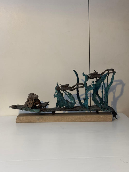"Abissi Silenziosi" – Scultura Monumentale in Bronzo: Palombari in Esplorazione