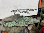 "Oltre l'Orizzonte" – Scultura Astratta in Metallo: Stormo in Volo Libero