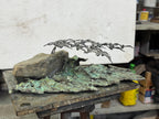 "Oltre l'Orizzonte" – Scultura Astratta in Metallo: Stormo in Volo Libero